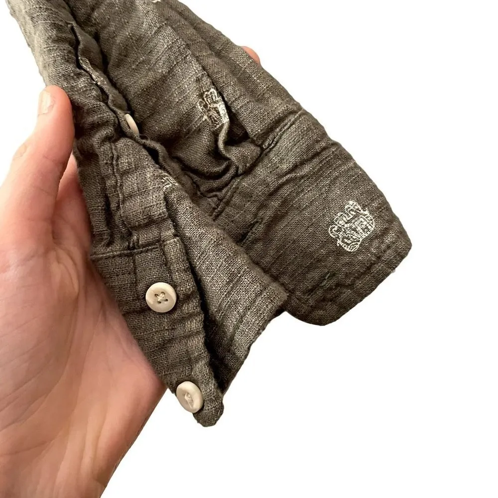 Merona green and white patterned half button down long sleeved lightweight top - Image 4