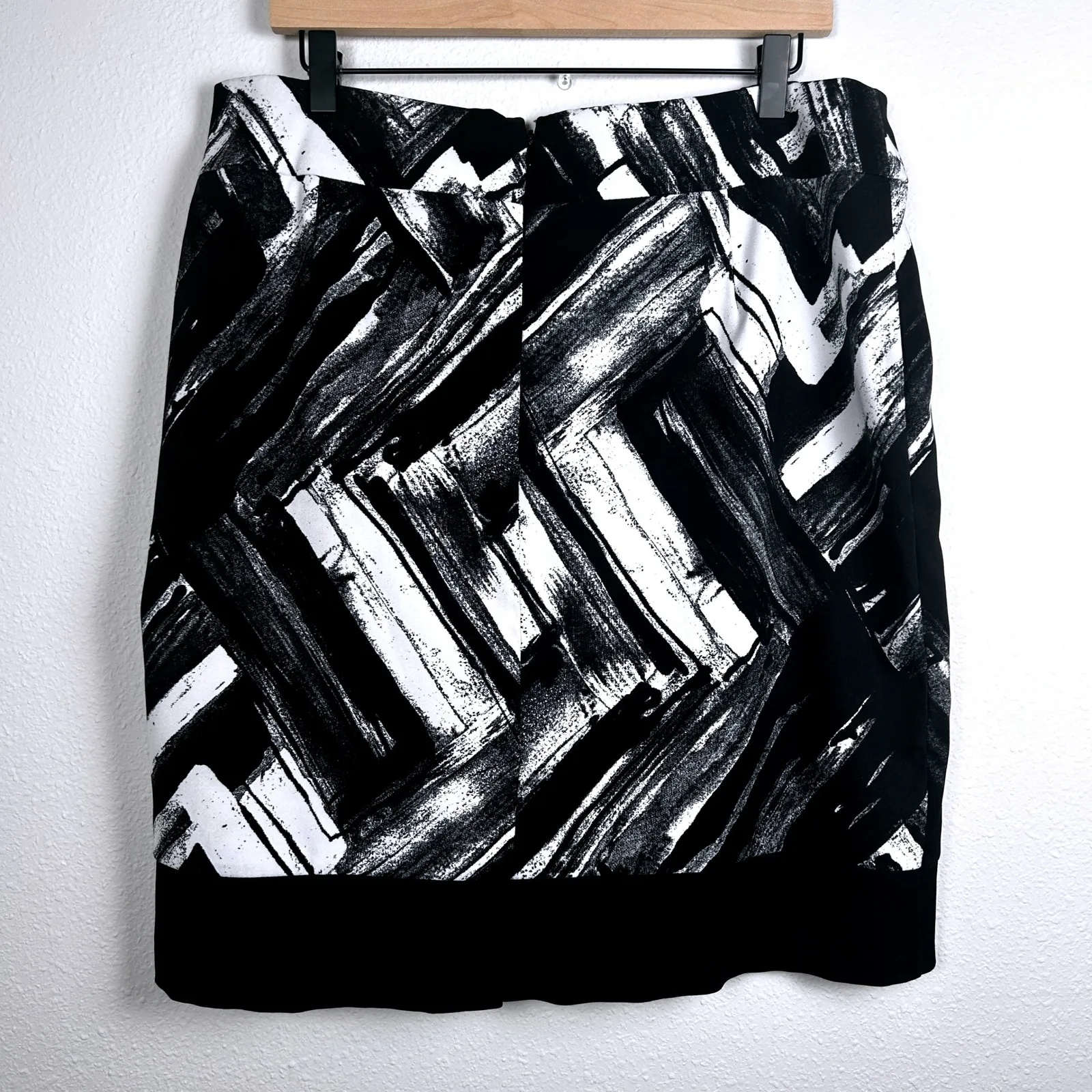 Worthington Black White Abstract Print Pencil Skirt Sz 18 Work Staple Maximalist - Image 6