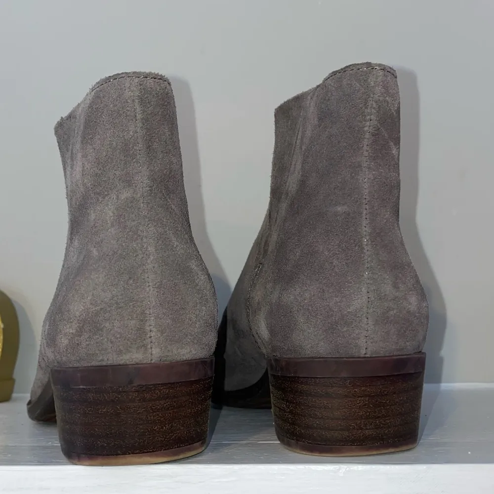 Lucky Brand  Womens gray booties size 6 - Image 4