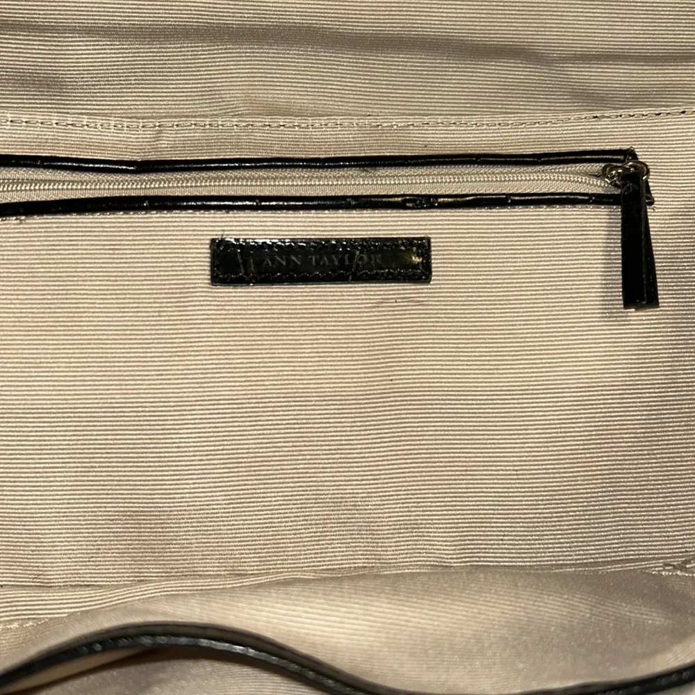 Ann Taylor  Clutch - Image 3