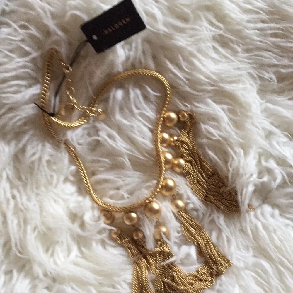 Halogen  statement necklace - Image 5