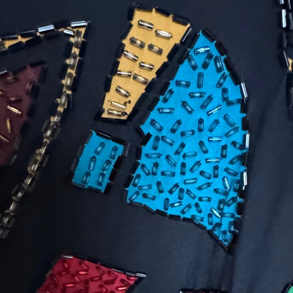 Vintage gorgeous Oleg Cassini Black and Purple Silk Dress with hand beading - Image 3