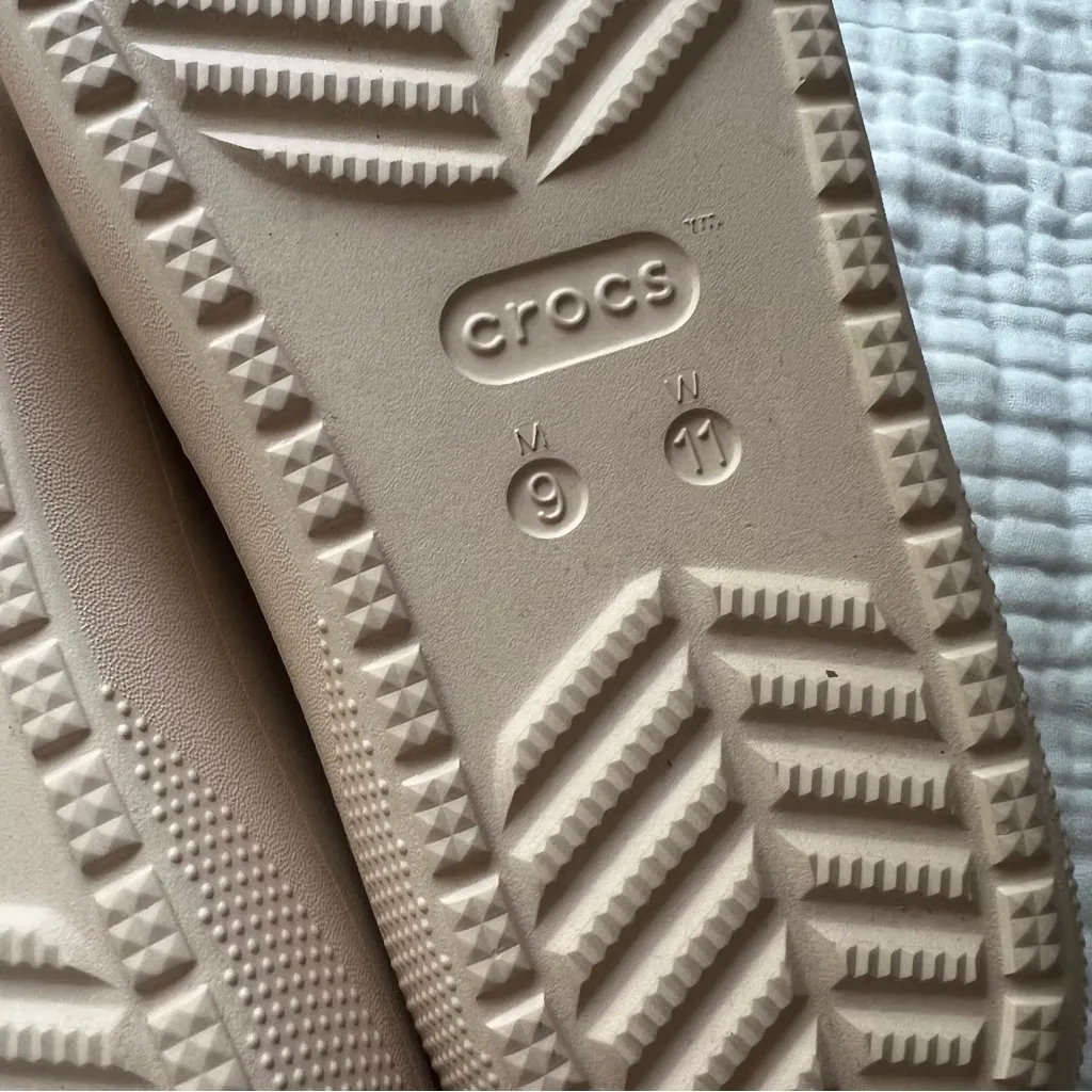 CROCS Classic Sandal bone color Women’s‎ SIZE 11 new - Image 6