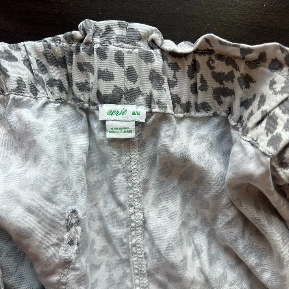 Aerie Paperbag Tie Shorts White Grey Animal Print Size Medium - Image 8
