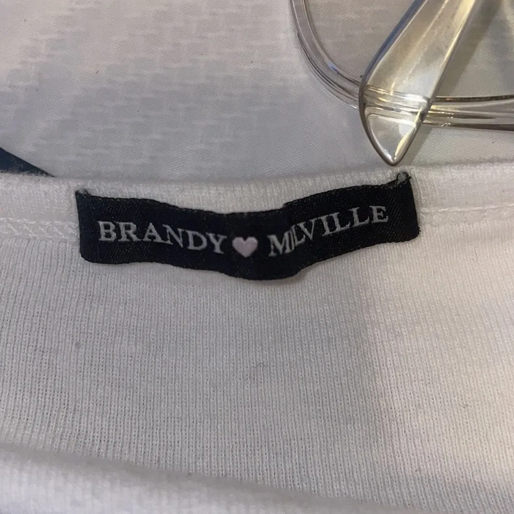 Brandy Melville Yellow Flower Top - Image 5