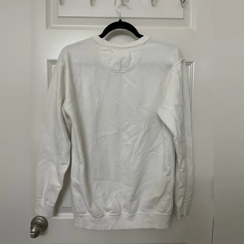 Go Taylors Boyfriend White with Yellow and Red Graphic Sweatshirt Size S - Image 4