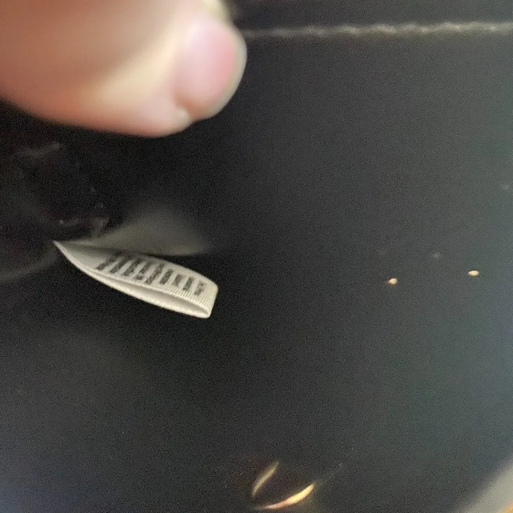 Black Crossbody Purse/Phone Holder Crossbody with Gold Chain - Image 6