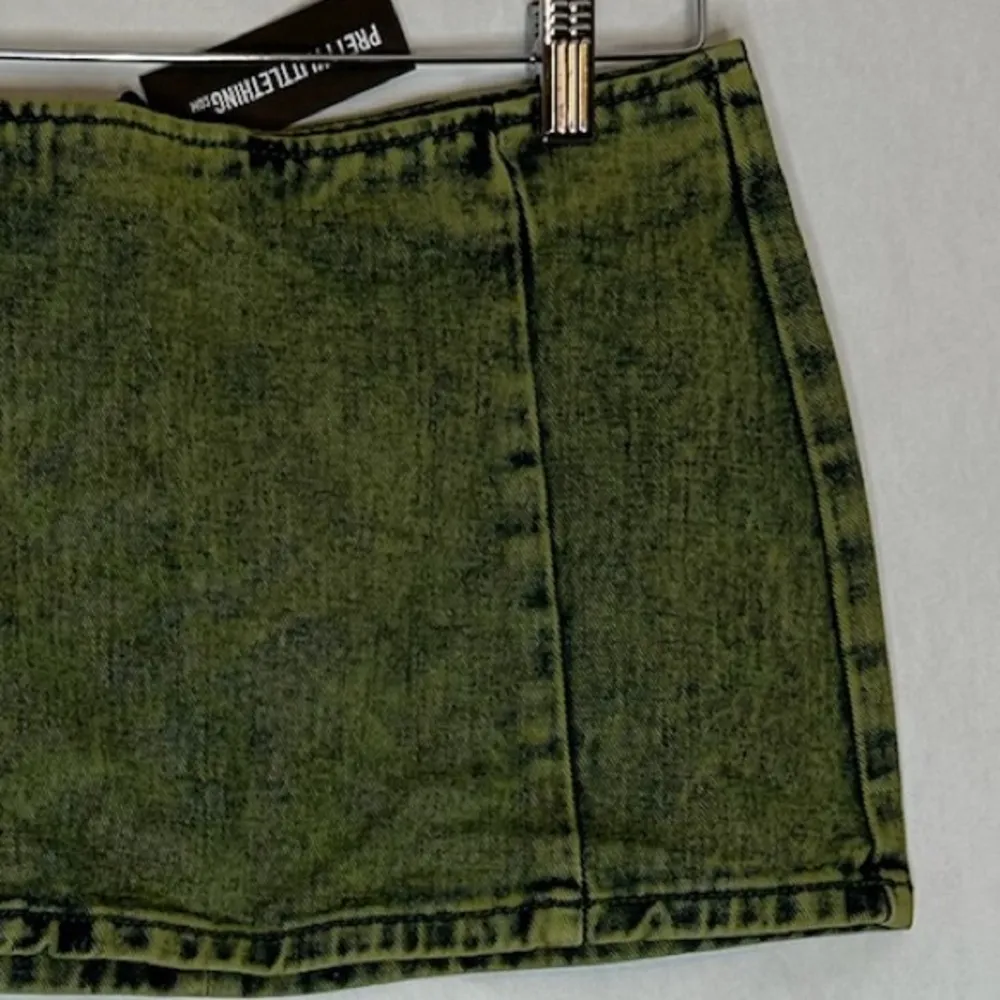 NWT PrettyLittleThing Green Tint Vintage Wash Low Rise Denim Mini Skirt Size 0 - Image 14