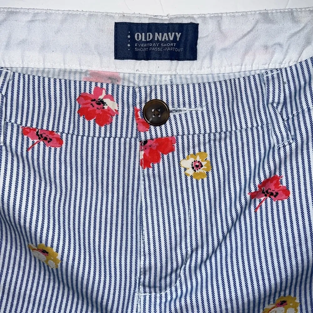 Old Navy Short Womens 12 Striped Floral Red Yellow Summer Casual Cotton flat - Image 6