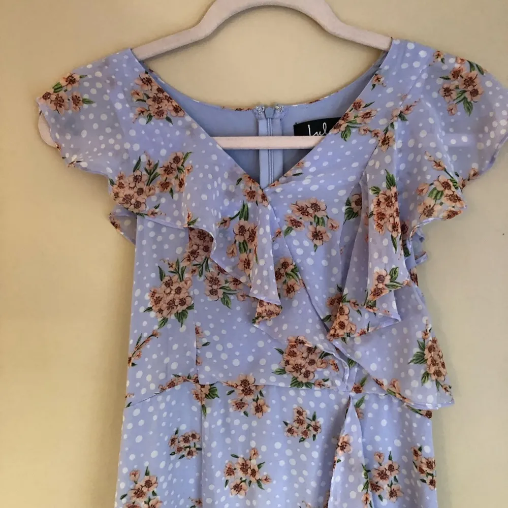 Lulus Cairo Periwinkle Floral Print Ruffle Midi Dress - Image 4