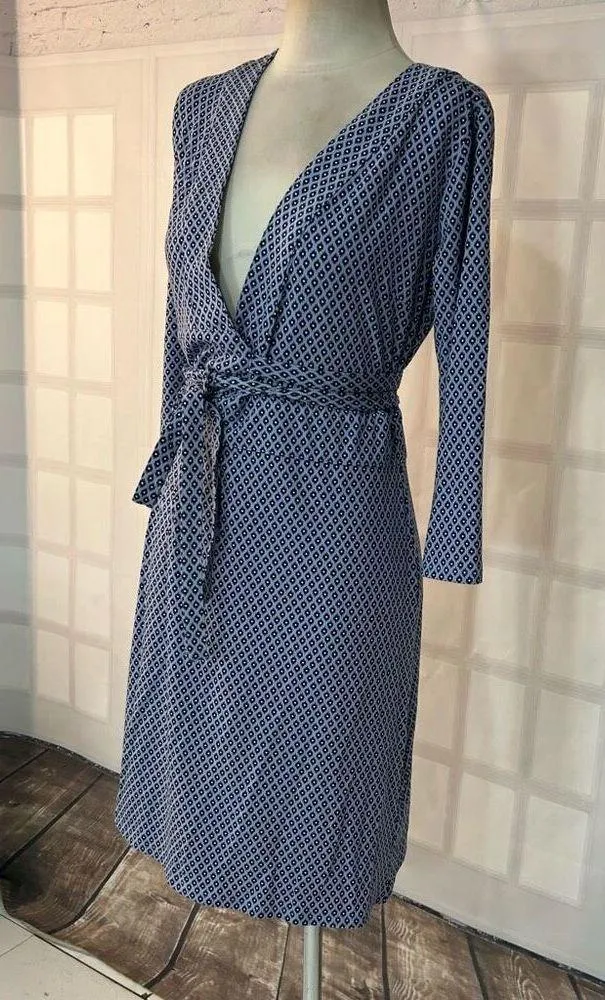Ann Taylor 3/4 sleeve blue print slinky stretchy true Wrap Dress Size 2 - Image 3