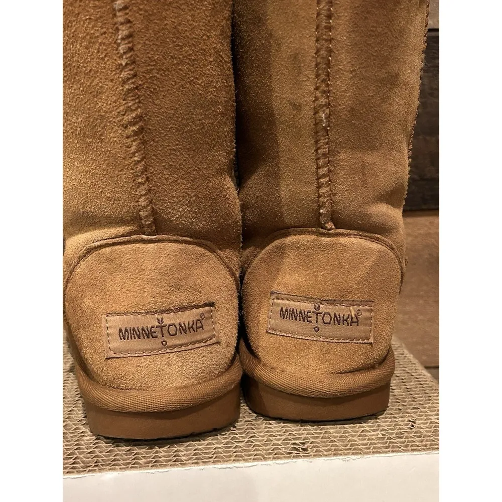 Minnetonka Boots Womens 6 M Olympia Short Winter Snow Boot Brown Suede Flats EUC - Image 3