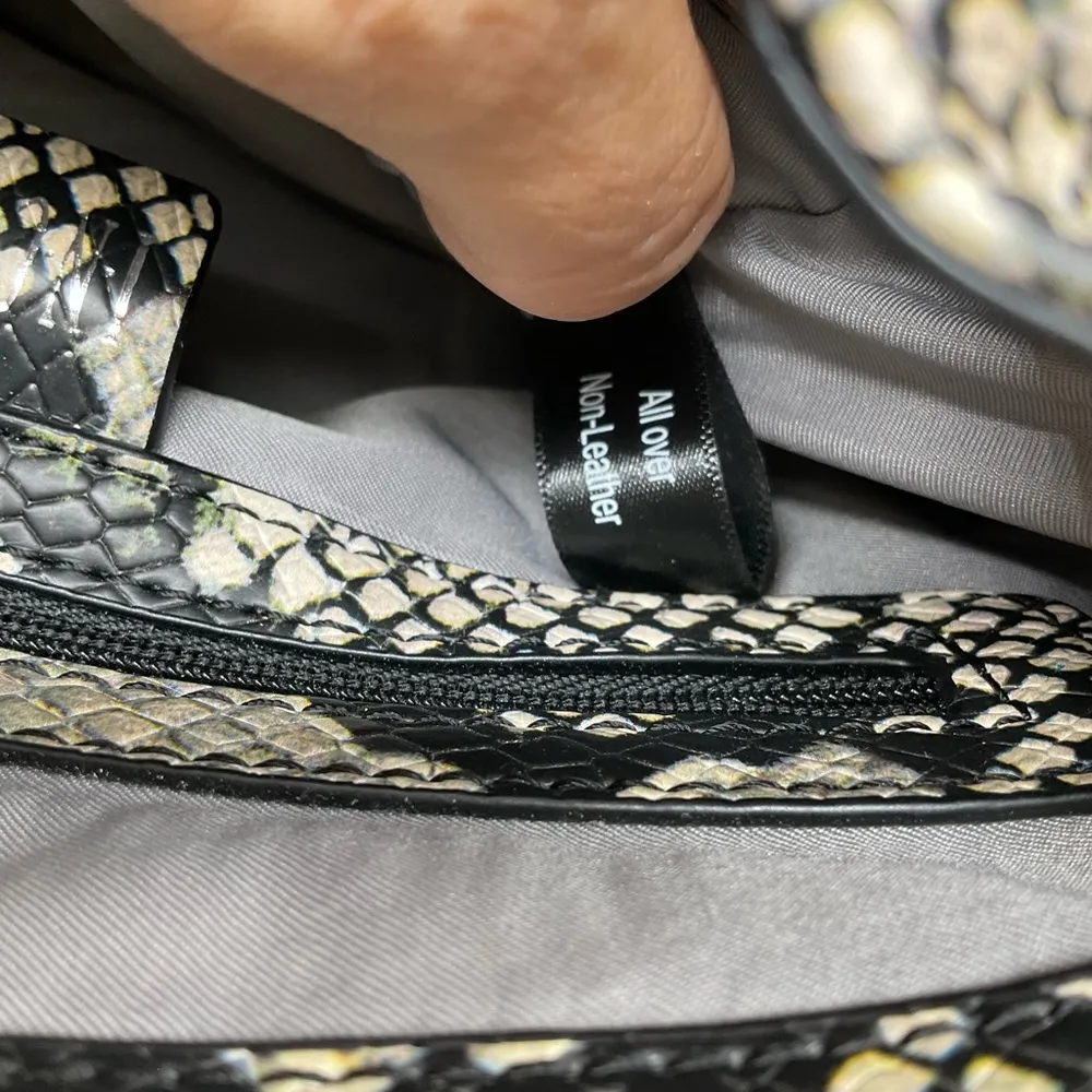 I.N.C INTERNATIONAL CONCEPTS FAUX SNAKESKIN SHOULDER BAG - Image 6