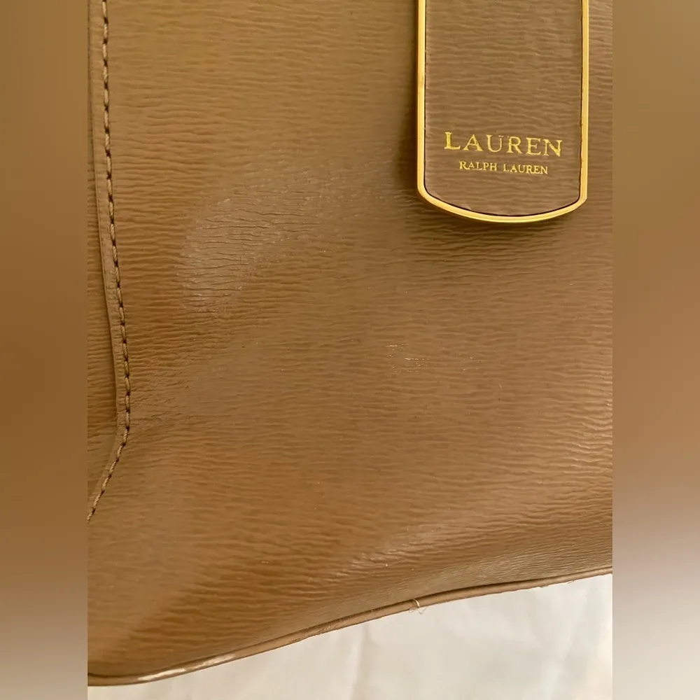 Lauren Ralph Lauren Leather Newbury Tan Tote Bag. - Image 8