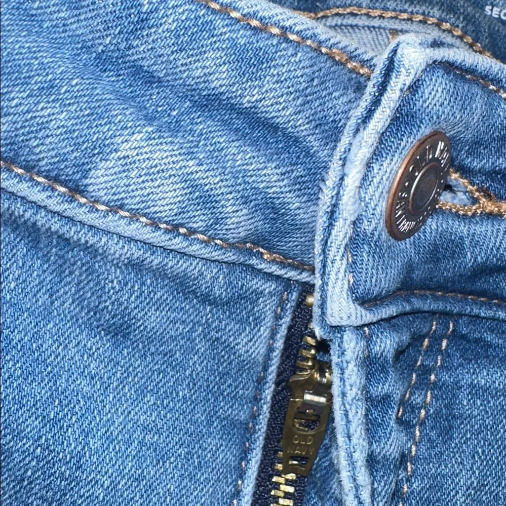 Old Navy Women's Sky Blue high rise rockstar super Skinny Jeans size 14 - Image 3