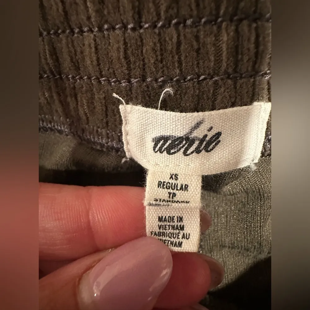 EUC Aerie Groove On Rib Velour Flare Pant dark olive green - Image 4