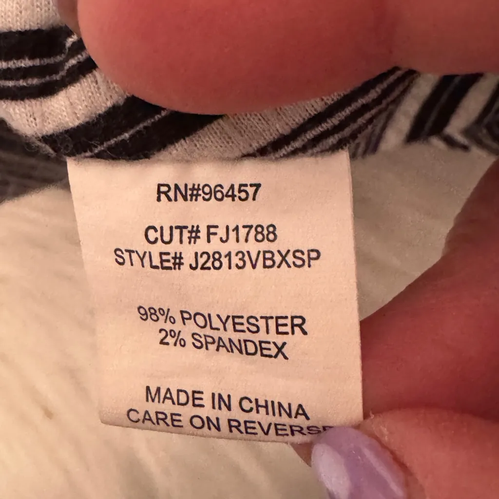 Black and White Pleated Midi romper with‎ Spaghetti Straps - Image 11