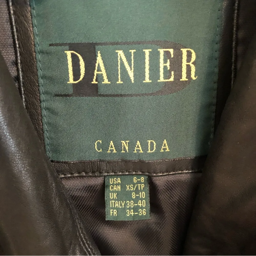 Danier Canada Genuine Black Leather Coat Thermolite Active Removable Liner 6 - Image 5