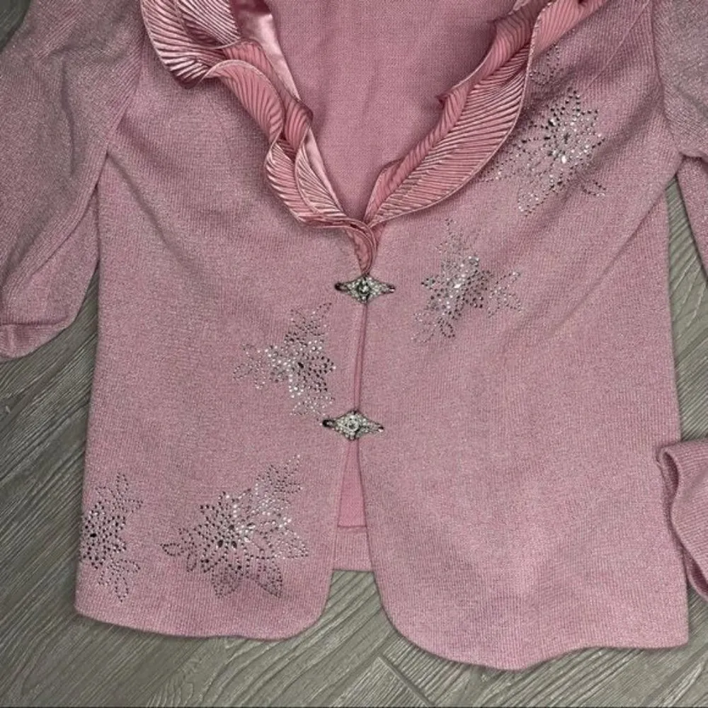 donna vinci knits gem pink sweater cardigan long sleeve ruffle collar gem closur Silver - Image 4