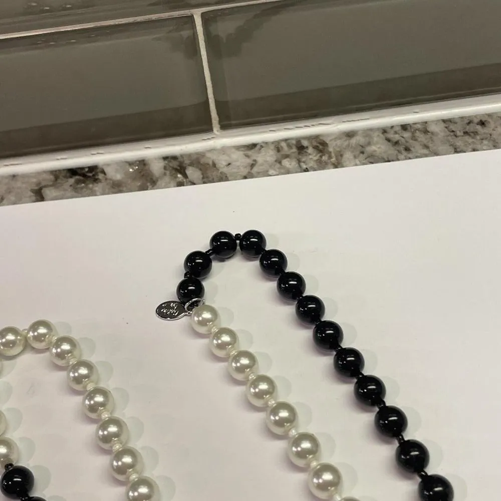 Signed Cookie Lee Costume Necklace White / Black Bead Beaded / No Clasp - Image 5
