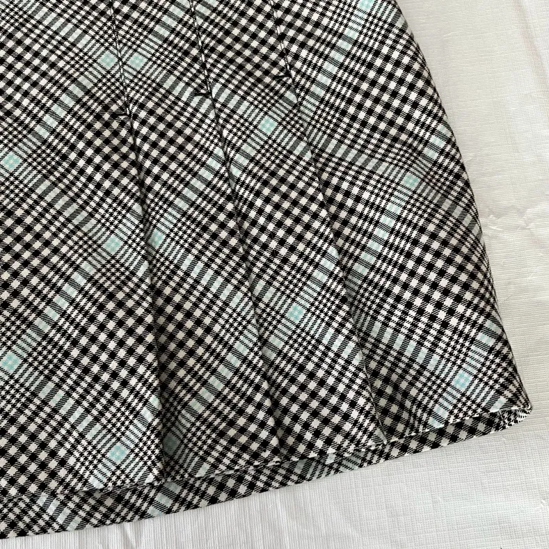 Izod XFG Black, White and Baby Blue Plaid‎ Pleated Athletic Skorts - Image 6
