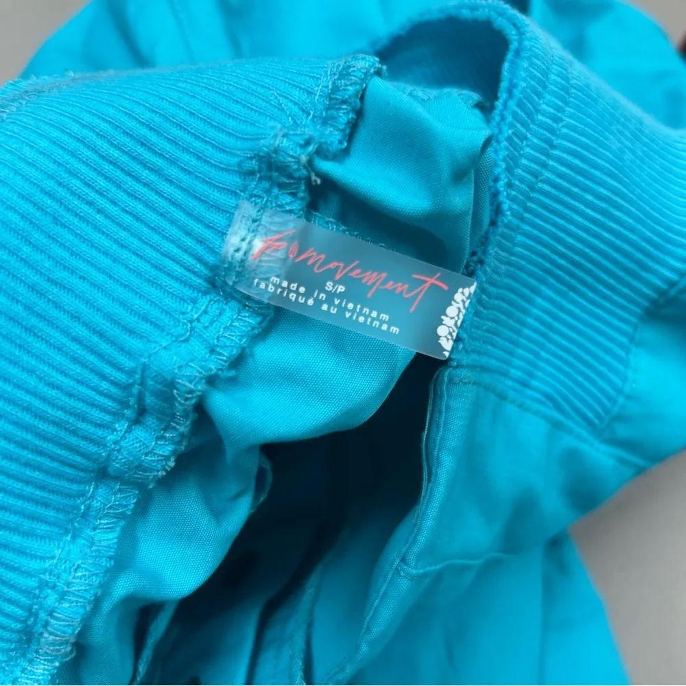 Free People FP Movement Teal Blue Mesmerize Me Cargo Pants Logo Trim Small NWT - Image 8