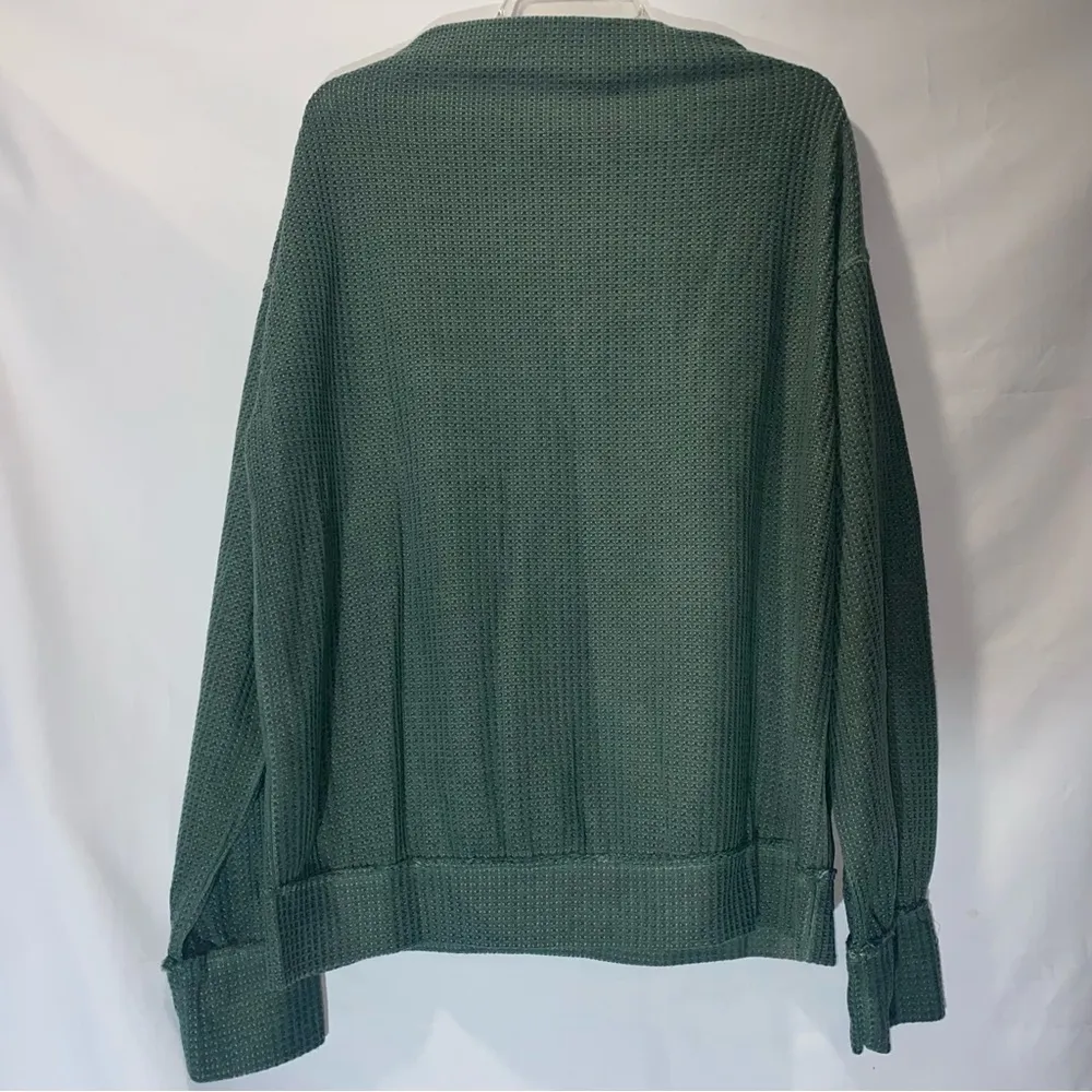 Davi & Dani Green Sweater Top Women’s Medium - Image 5