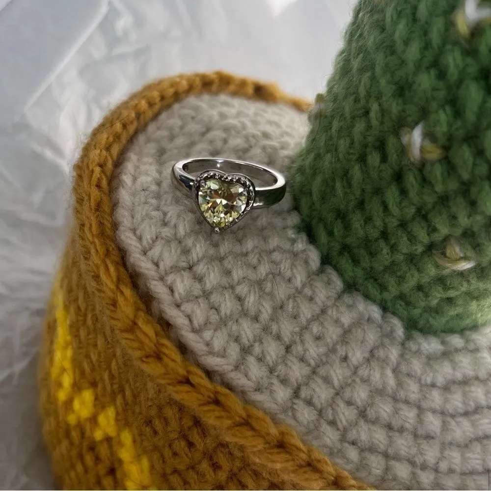 Pretty Ring - Image 2