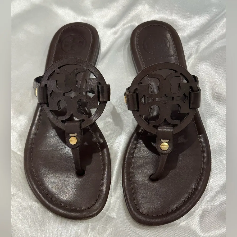 Miller Sandal Leather Chocolate Dark Brown Size 6.5 M Large Logo - Image 4