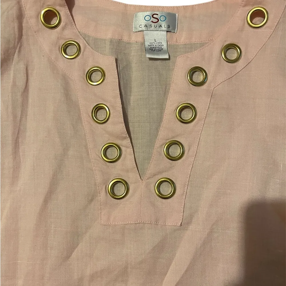 OSO Casuals L Tunic Top Pale Brushed Pink Hi Low Long Sl Bronze Gold Grommets Size L - Image 3