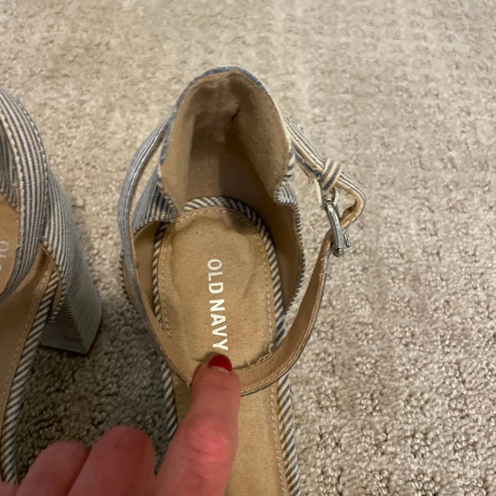 Old Navy Chambray Stripe Block Heel Ankle Strap Sandals - Image 6