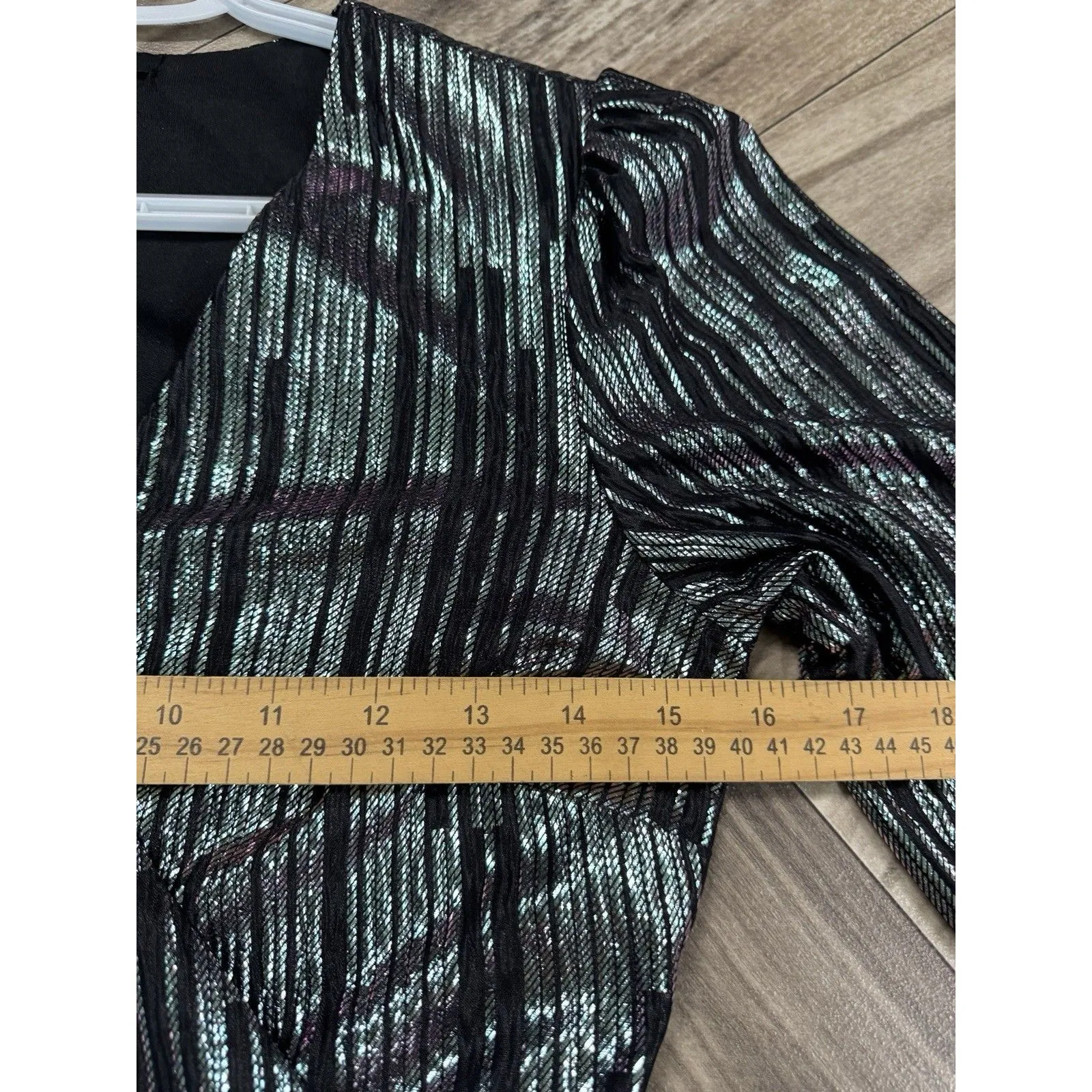 City Triangles Juniors' Surplice-Neck Fit &Flare Dress Size 7 Silver - Image 4