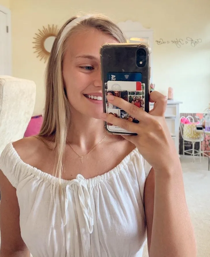 Brandy Melville Crop Top - Image 3