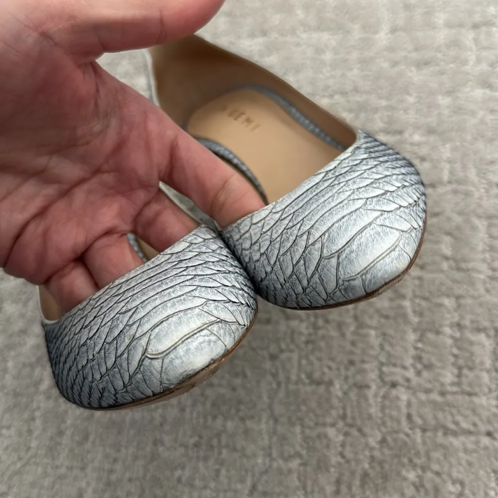 M.Gemi “Lustro” snakeskin light blue grey gray block heel pointy toe pump Size 6 - Image 11