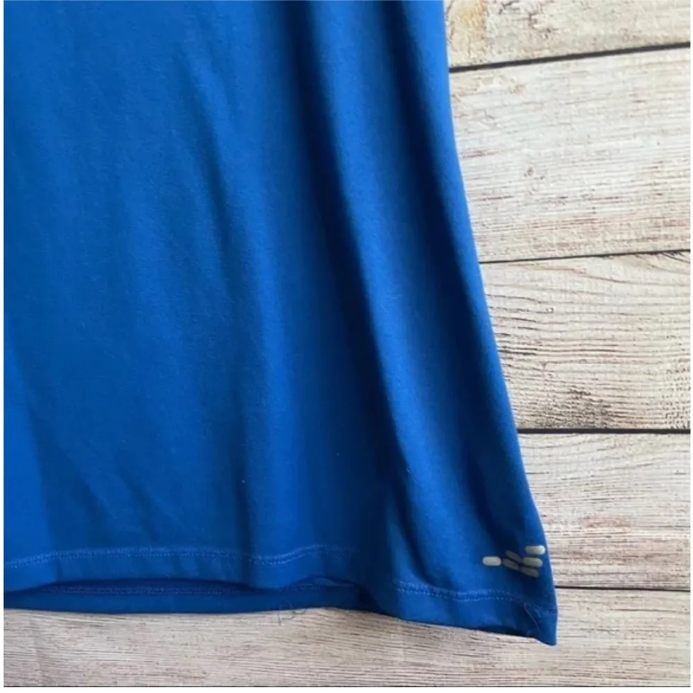 BCG Blue‎ v-neck semi fitted fit Shirt size Small activewear top Athletic - Image 3