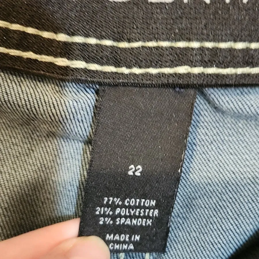 Lane Bryant Blue Dark Denim High Rise Casual Distressed Capri Jeans Size 22 - Image 6