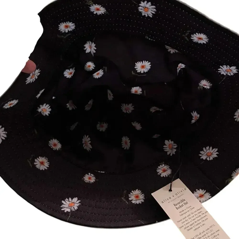 Alice + Olivia Gray Bucket Hat White - Image 6