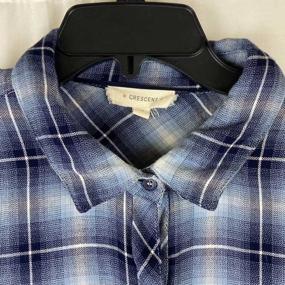 Crescent Blue Plaid Lightweight Flannel with Tie Bell Sleeves Size Medium - Image 7