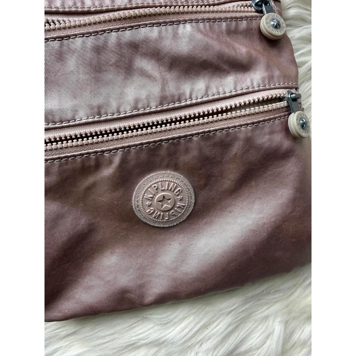 Kipling  Crossbody Shoulder Bag in Metallic Rose Pink - Image 2