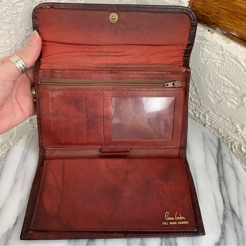 VTG Princess Gardner | Leather Wallet Red - Image 8