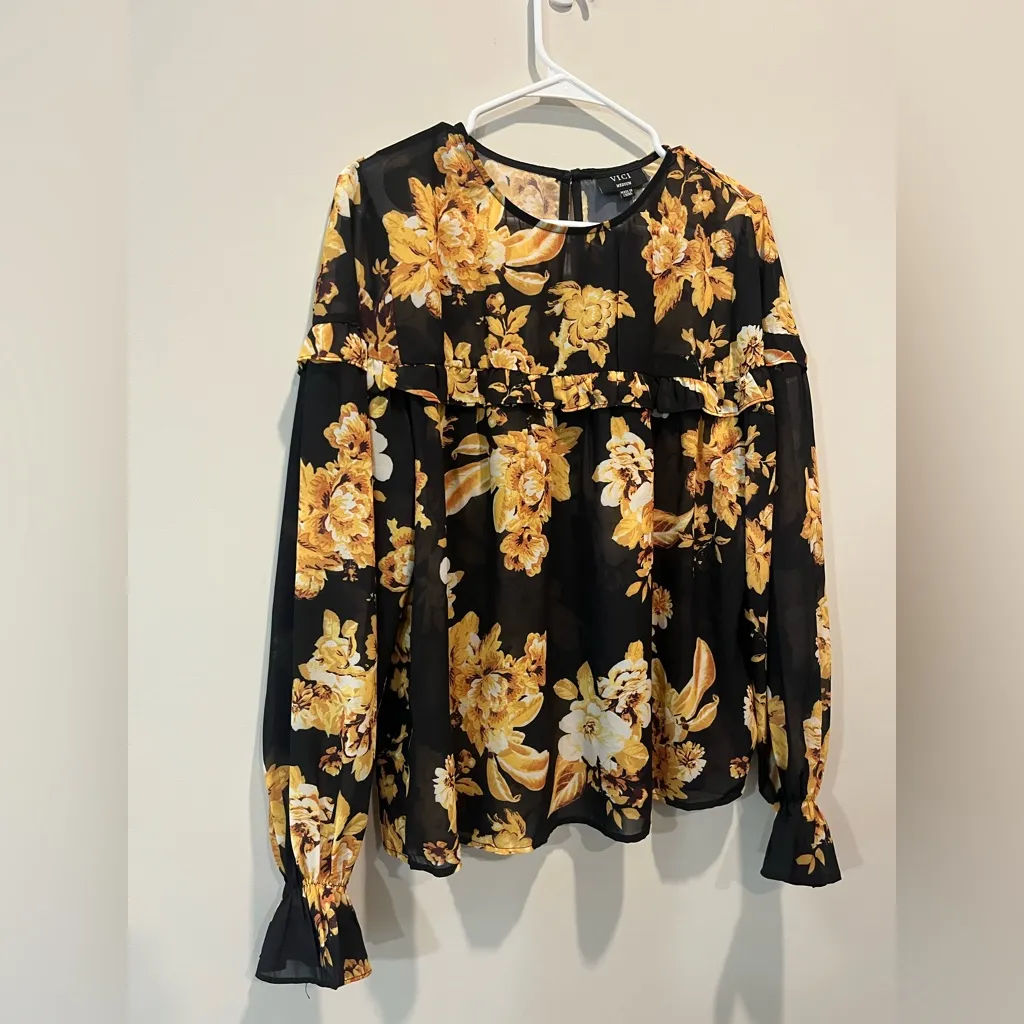 Vici Black Floral Long Sleeve Top Size Medium - Image 3