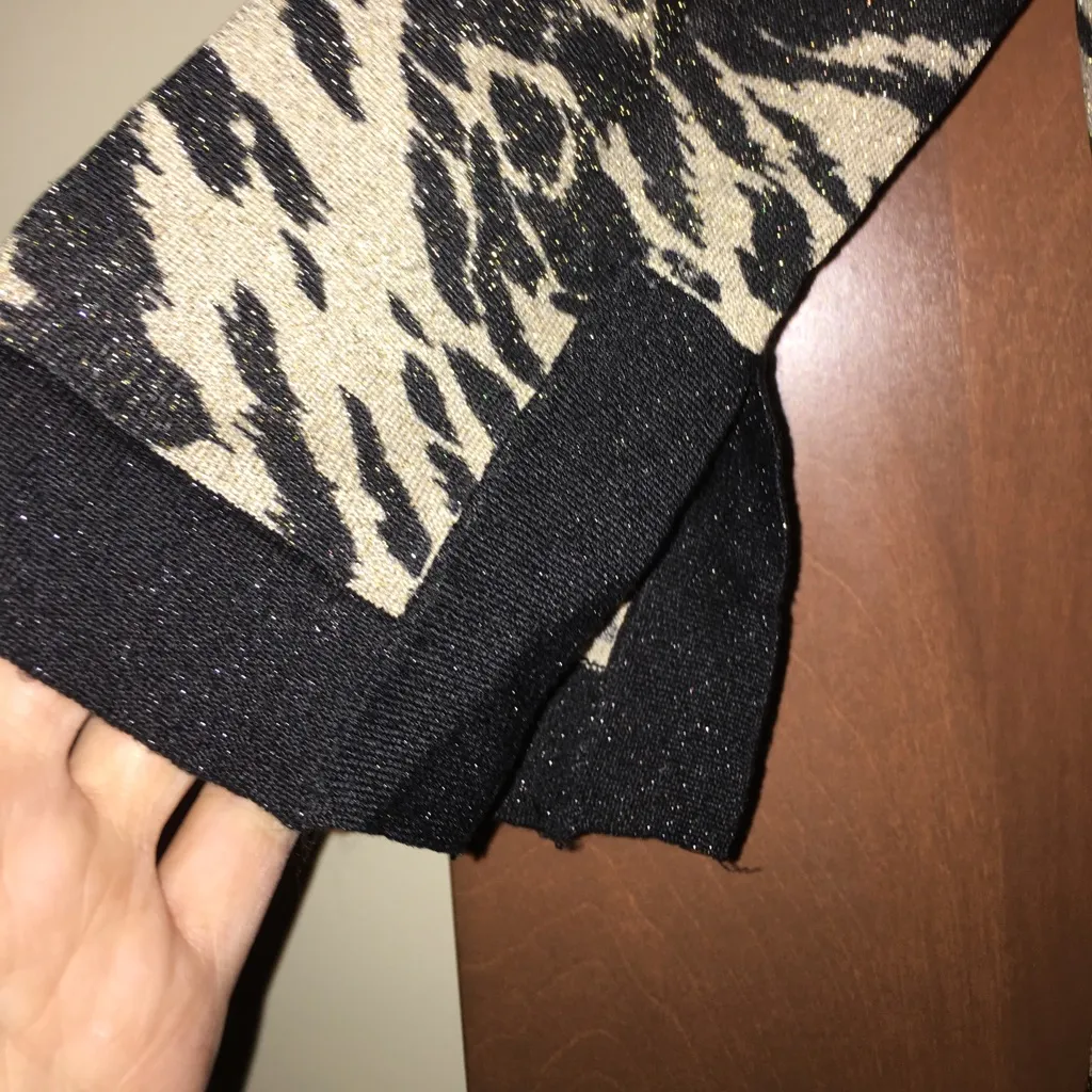 August Silk  thin sweater - Image 4