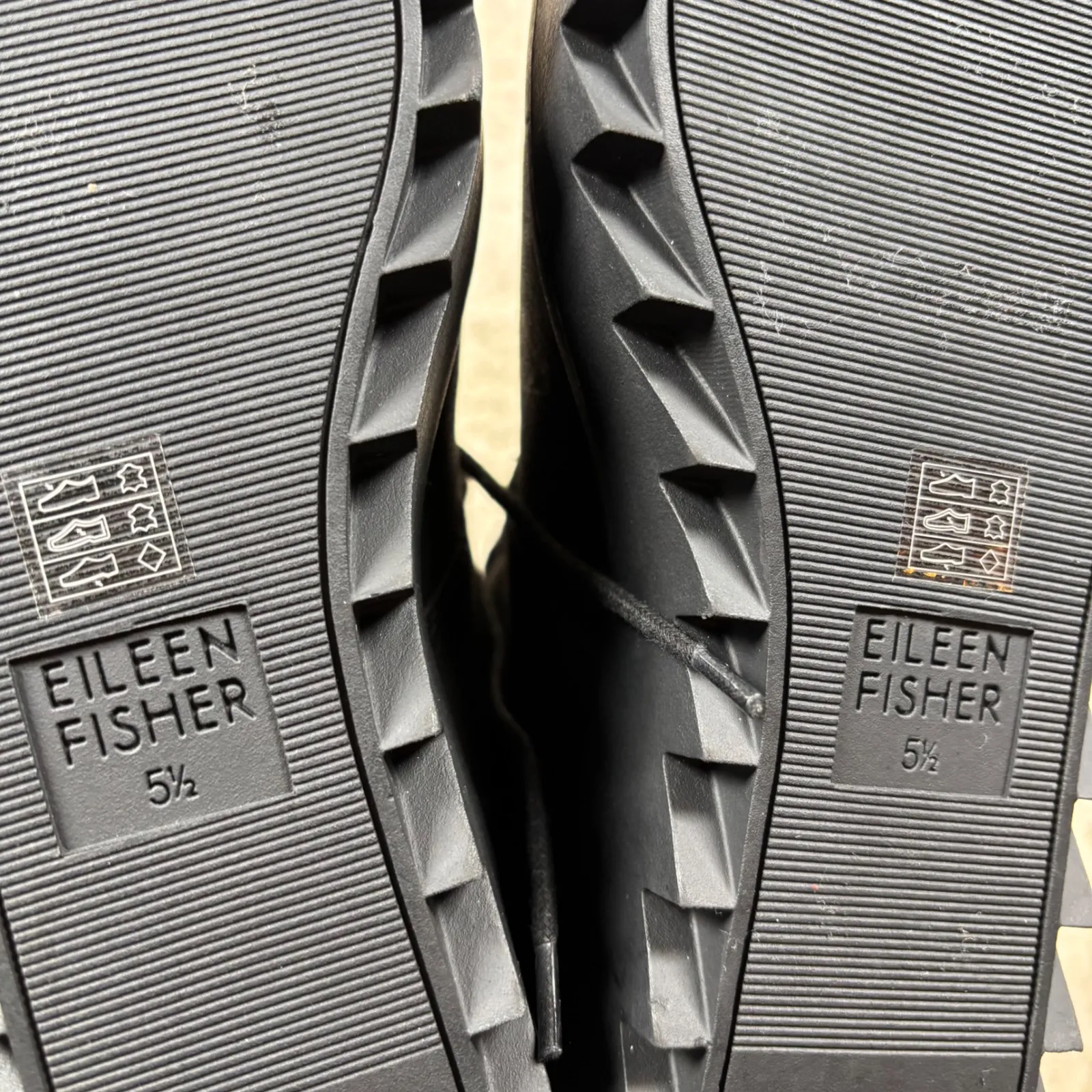 Eileen Fisher Black Lace Up Fur Lined Wedge Ankle Boots Women's Size 5.5 - Image 7