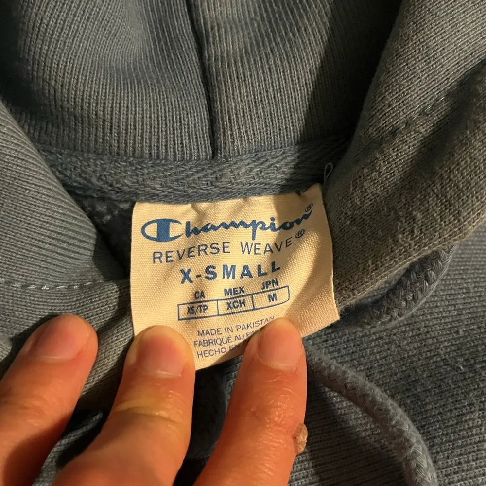 Blue sweatshirt - Image 2