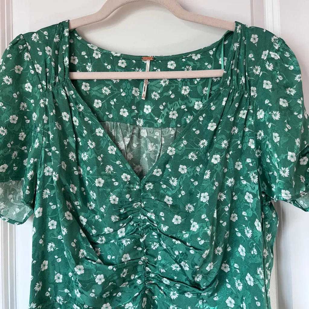 Free People Green Floral‎ Bond Street Ruched Front Mini Dress Size 12 - Image 5