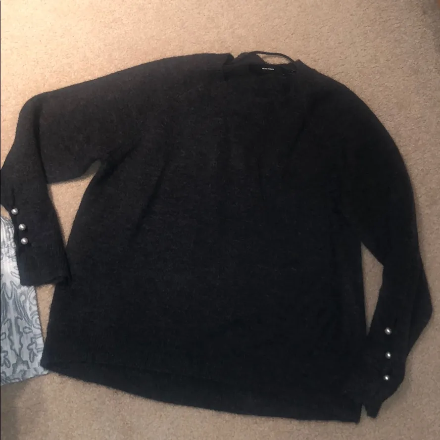 Vero mods grey sweater large NWOT - Image 2