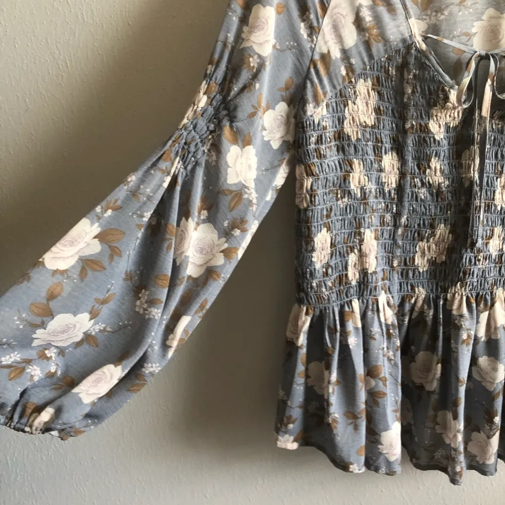 American Eagle Outfitters Blouse Floral Peplum S - Image 5