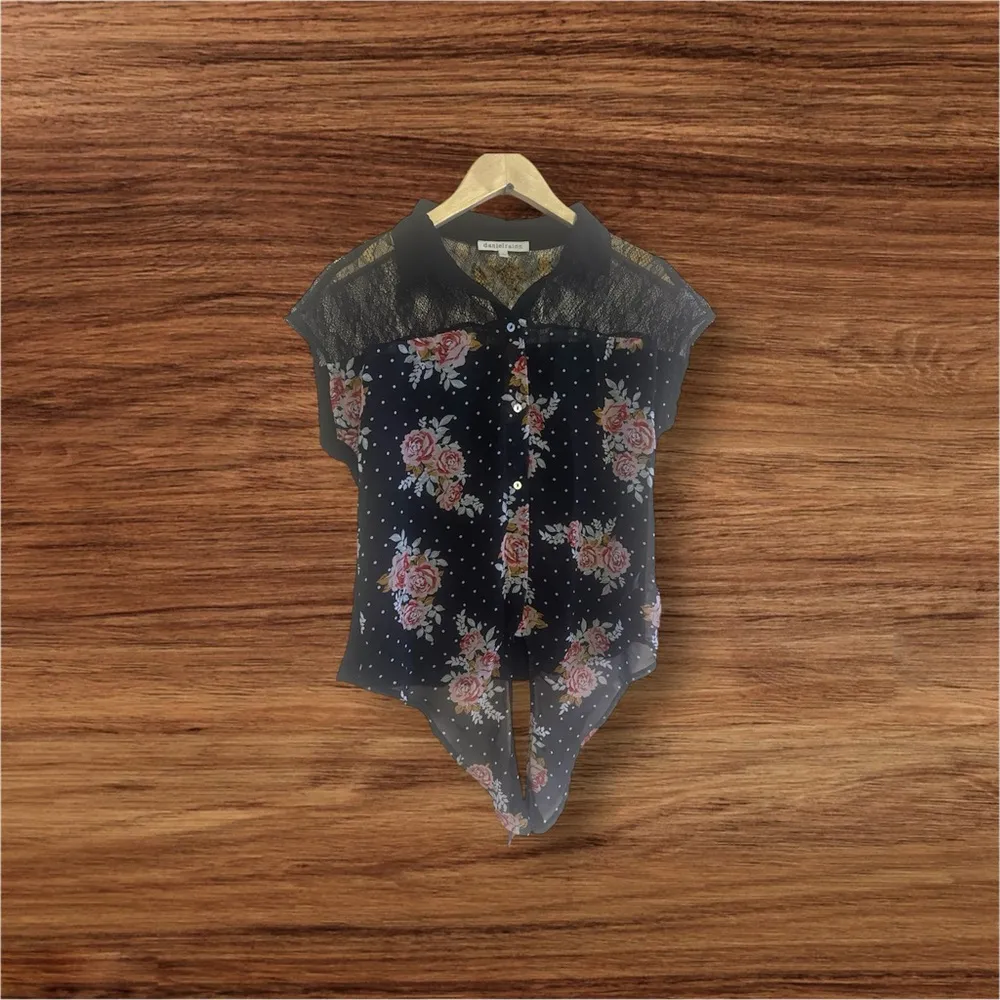 Top daniel rainn sleeveless black/flowery/ lace blouse S Button Down Floral - Image 13