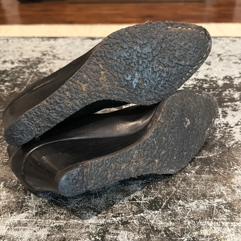 Stuart Weitzman Black Made in Spain Leather Wedges Size 9 - Image 5