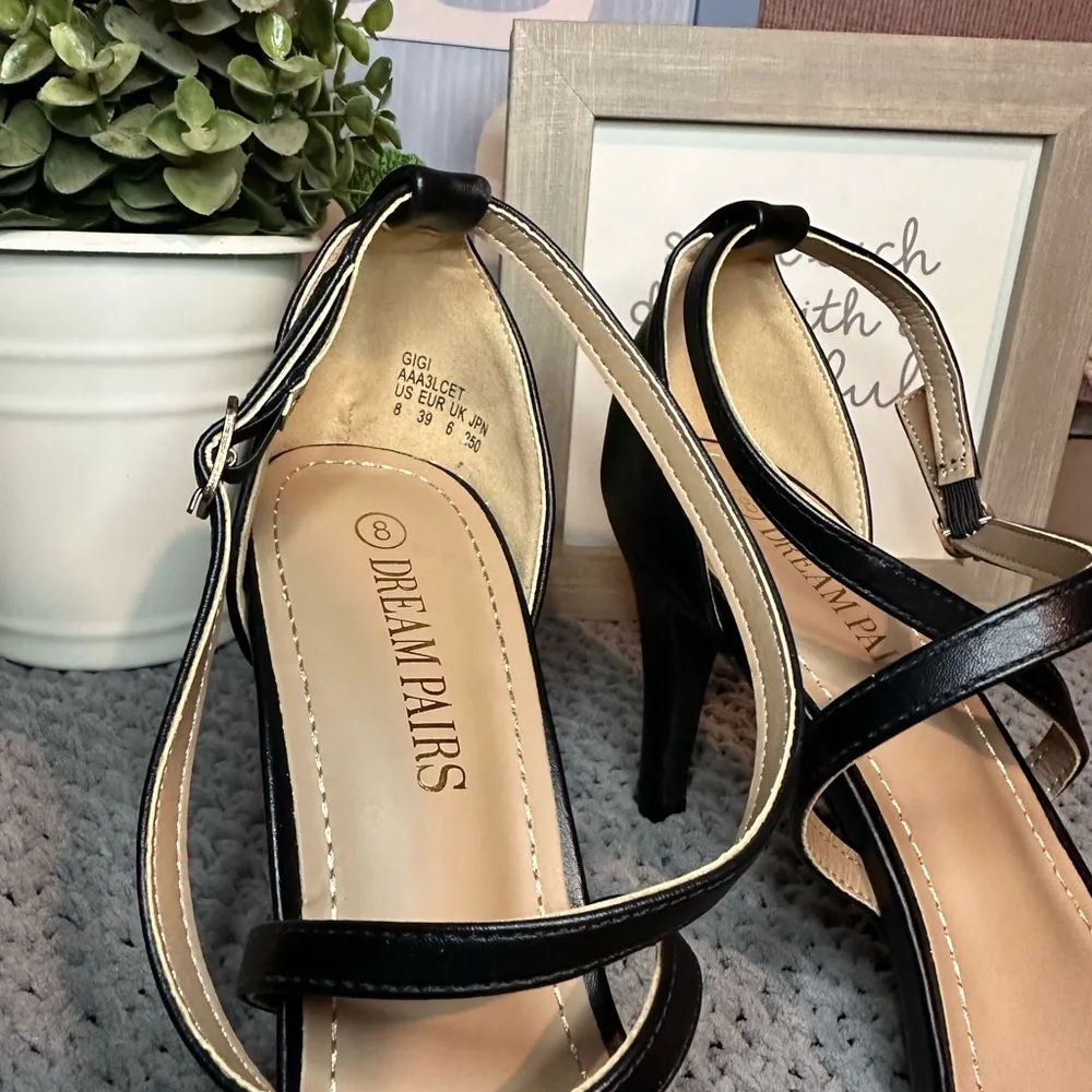 NEW Dream Pairs Strappy Black High Heels - Image 4